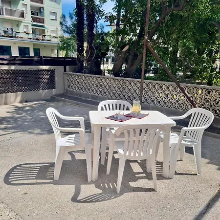 Liana Garden 1 Apartamento